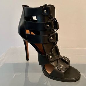 Coach: Leslie Lace Up Black Leather Heel | Size: 7